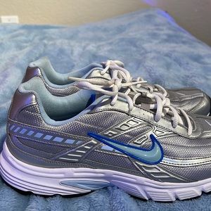 Nike initiator sneakers